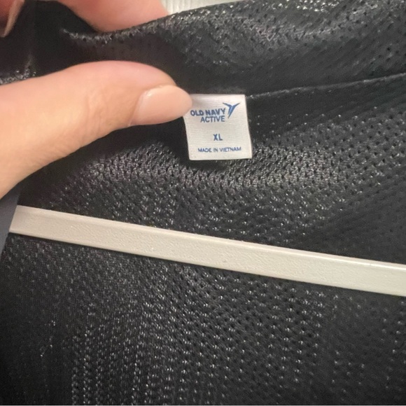 Old navy wind breaker jacket - Picture 2 of 3